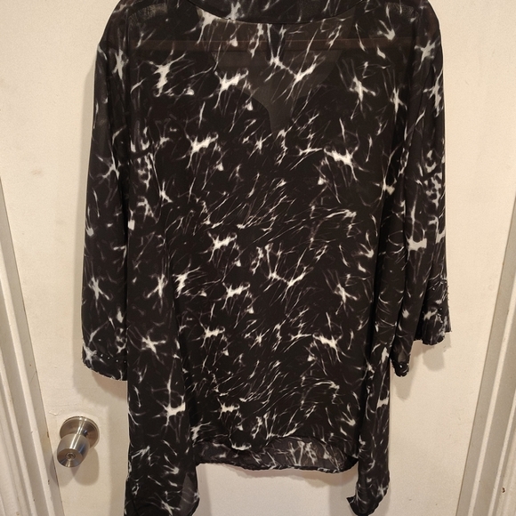 Maggie Barnes Embellished Black Print Chiffon Tunic Top Sz 2X Whimsigoth Fairy - Picture 8 of 8